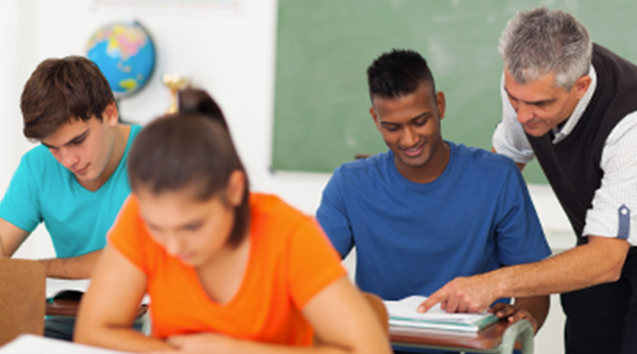 Educacional por Perda de Renda